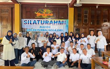 APAPUN WARNAMU SEKARANG… DULU KITA PERNAH SATU WARNA YAITU PUTIH ABU ABU