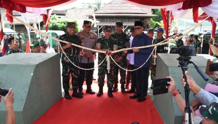 Bersama Forkopimda Kapolres OKU Hadiri Peresmian Jembatan Gantung Garuda Oleh Pangdam II/Sriwijaya